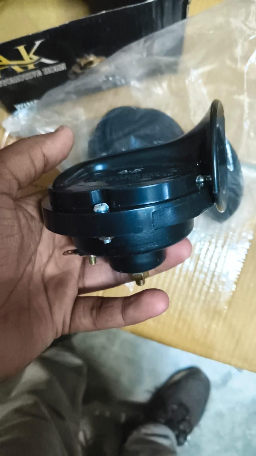 300 DB Train Horn Pack of 1